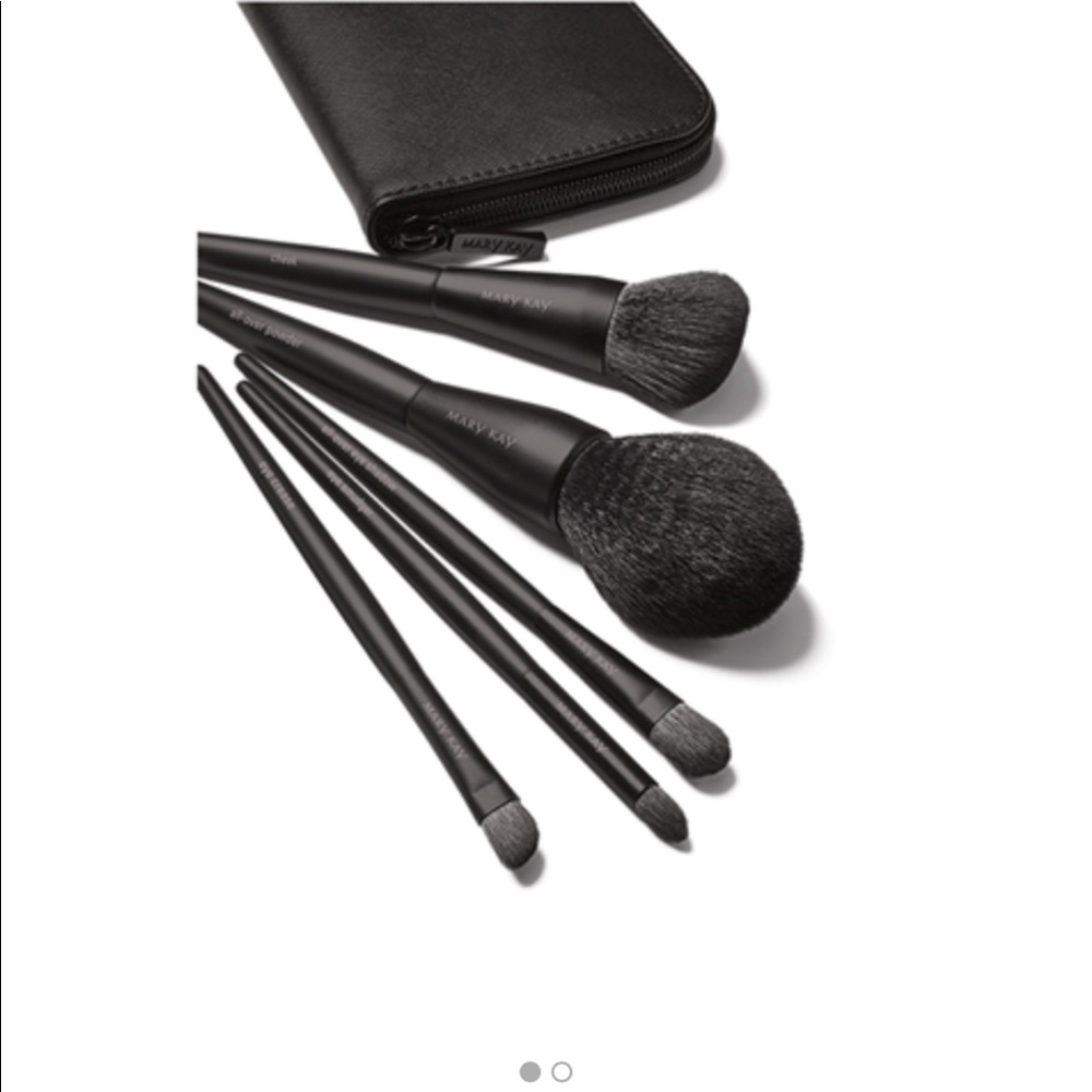 Mary Kay Essential 5 piece Brush Set